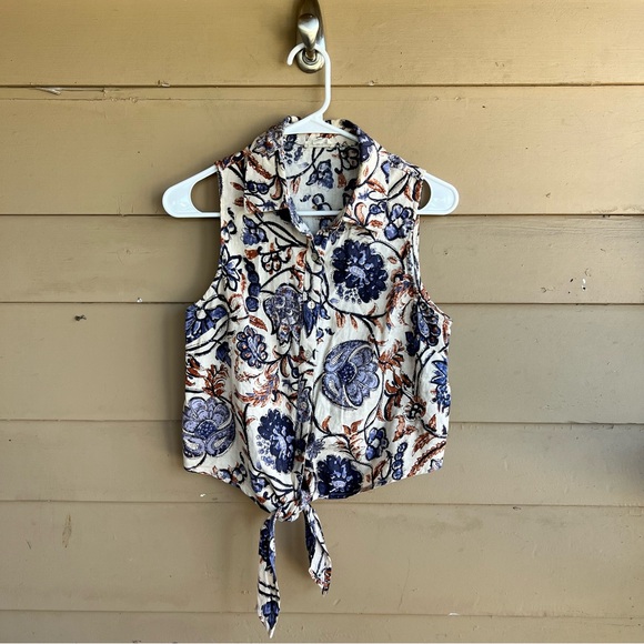 Nicole Miller Tops - Nicole Miller New York floral linen blend sleeveless top Size Small Summer